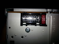 Jak podłączyć radio JVC KD-R452 do samochodu z innym typem złącza?