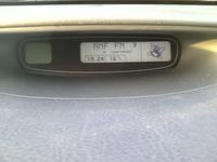 Czy radio w Renault Laguna II 2004 obsługuje adapter AUX IN?