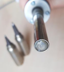 Poprawa jakości pracy lutownicą Elwik