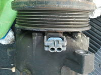 Astra f - Układ przewodów we wtyczce cewki sprężarki klimatyzacji