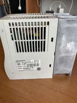 Jak naprawić FR-S520SE-0.4K-EC - wymiana kondensatora i warystora