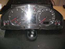 Fotorelacja- wymiana wyświetlacza licznika Audi A4 B5 99'VDO