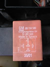 Przekaźnik spryskiwaczy reflektorów 431955535 czas działania