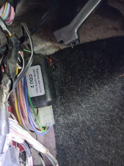 Jak zakodować pilota do centralki CDU2 w Toyota Yaris - funkcja switcha