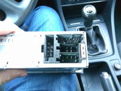 Audi A4 B6 2004 Wagon, Chorus 2 Radio: Button Illumination & Auto On/Off Issue - Kamil Kupiec