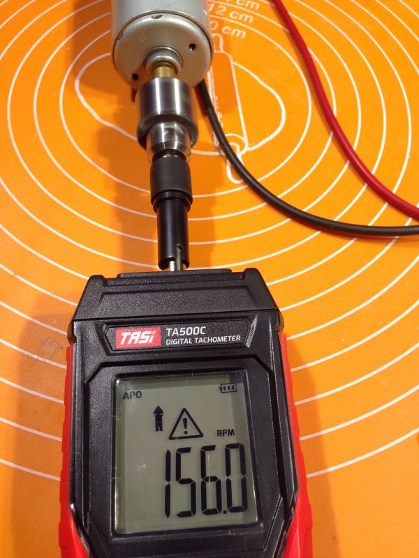 Tachometr TA 500C - pomiar prędkości obrotowej części ruchomych. Opis możliwości i obsługi.