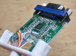 Wnętrze trzech różnych przejściówek Mini Display Port na VGA Wnętrze trzech różnych przejściówek Mini Display Port na VGA
