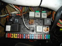 Golf mk2 1.8RP - dziwne działanie pompy paliwa przy włączaniu świateł