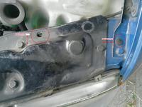 MB Vito 110 D 2.3 1998r. - Regulacja reflektorów lewo-prawo, gdzie są śruby?