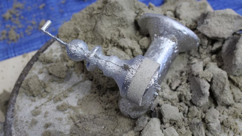 Pionek szachowy odlany z aluminium Pionek szachowy odlany z aluminium