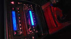 Radio Blaupunkt Beta w Passacie B5 z niewyraźnym, nieczytelnym wyświetlaczem LCD