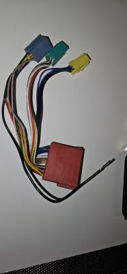 Audi A4 B6 - Podłączenie radia PIONEER: problem z brakiem dźwięku i działaniem anteny