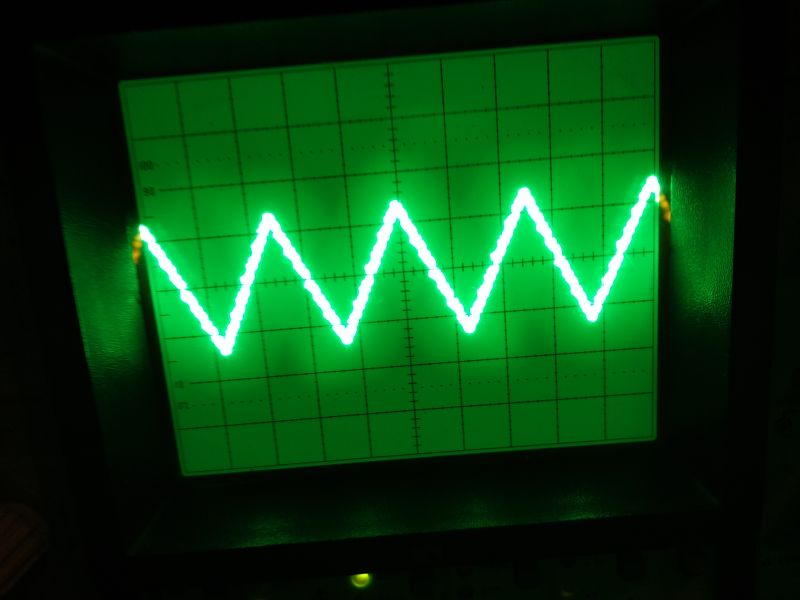 Generator funkcyjny DDS - prosty sposób na polepszenie jakości sygnału