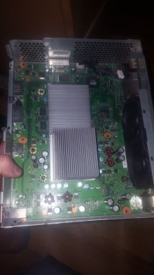 Xbox 360 nie reaguje, zasilacz na pomarańczowo, tacka nie wysuwa