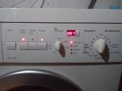 Pralka Bosch WFO2840 - po wymianie szczotek w pralce pojawił się błąd Pralka Bosch WFO2840 - po wymianie szczotek w pralce pojawił się błąd