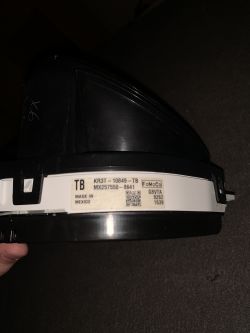 Schemat pinów dla Ford Mustang 2018 Lift: Szukam 12V, GND, CAN Low, CAN High, Nr Licznika