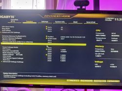 Różne częstotliwości kości RAM Patriot Viper Steel 8GB na płycie Gigabyte b460 hd3