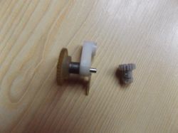 Magnetofon Technics RS-TR555 - Pęknięte koło zębate