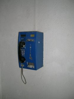 Centrale i sieci kablowe telefonii stacjonarnej