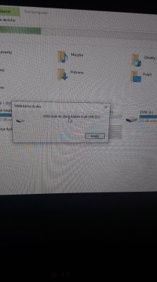 Komputer widzi przenośny dysk USB... którego nie ma Komputer widzi przenośny dysk USB... którego nie ma