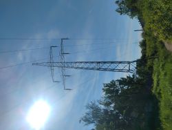 Jakie to serie słupów linii 110 kV i 220 kV? Gdzie znaleźć katalog konstrukcji?