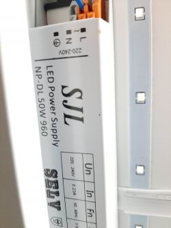 Problem z wymianą zasilacza LED w plafonie - migający plafon, brak identycznych parametrów