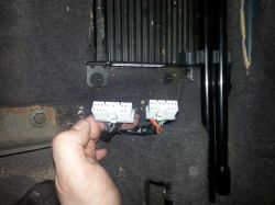 Jeep Grand Cherokee (1999 - 2000) - How to connect another radio?
