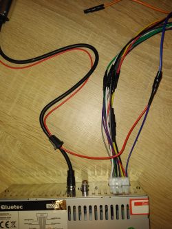 Wymiana radia w Punto 2 2002r. na Bluetec - podłączenie wzmacniacza sygnału antenowego Blow WS 629