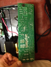 APC UPS ES 700 VA (640-3079-Z REV 04)- poszukuje schematu po podłączeniu buczy.