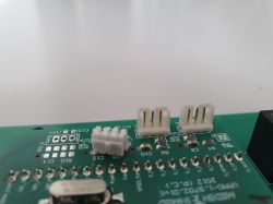 Jaki to typ złącza sygnałowego z rasterem 2mm i jak podłączyć przewody?