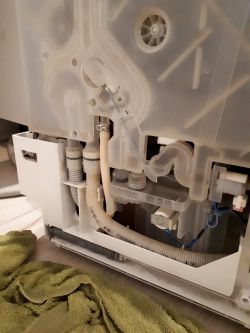 Bosch SMI40M35EU Dishwasher Error E15: Affordable DIY Solution for Leakage & High Temperature