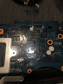 Lenovo Y700-15ISK nie reaguje - czy to wina spięcia podczas burzy?