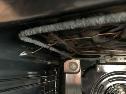 Piekarnik Gorenje BO735E11X - przypalony szron na grzałce, krucha, łamie się, czy wymienić?