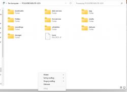 Zrzut ekranu eksploratora plików pokazujący foldery dekodera ADB D64CYFPA podłączonego do sieci domowej.
