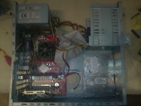 Jak zmieścić 4 komputery w jednej większej obudowie? Szukam pomysłów!