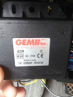 VW golf 4 - Domykanie szyb w zależności od czasu trzymania przycisku na pilocie