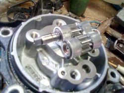 Jak rozpoznać pompę Koyo na zdjęciach z VW Fox 2007?