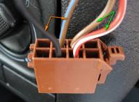 VW Passat B5 FL 2002 MCD Radio: Cable Marking, Pin Problem, Color Mismatch - Help Needed