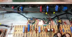 dwukanałowy lampowy wzmacniacz gitarowy 50W dwukanałowy lampowy wzmacniacz gitarowy 50W