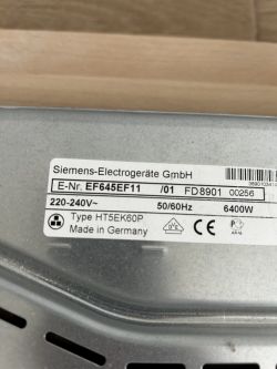 Tabliczka znamionowa piekarnika Siemens z danymi technicznymi.
