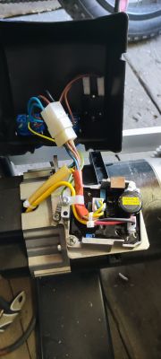 Uszkodzenie AVR w agregacie Fogo FH 3001R - jak diagnozować i naprawić?