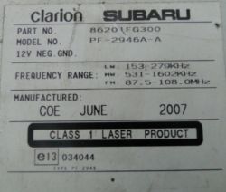 Jak podłączyć subwoofer do radia w Subaru Impreza GH 2007?
