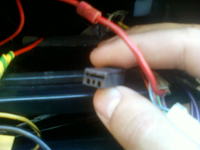 Nieznana wtyczka w Mazdzie 626 - jak rozpoznać i zamienić na ISO?