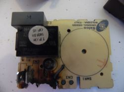 Schematu lub zdjęcia płytki termostatu 132182530 do Electrolux EWT 805, 810 Schematu lub zdjęcia płytki termostatu 132182530 do Electrolux EWT 805, 810