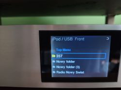 Ekran menu na urządzeniu audio z wybranym folderem 357.