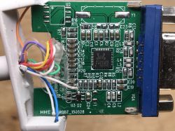 Wnętrze trzech różnych przejściówek Mini Display Port na VGA Wnętrze trzech różnych przejściówek Mini Display Port na VGA