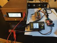 Zasilacz warsztatowy zasilany bateryjnie