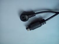 Jak podłączyć czujnik podczerwieni z pinową wtyczką do USB w laptopie?