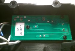 Akumulatorowa lampa robocza YATO YT-82961 – wnętrze urządzenia