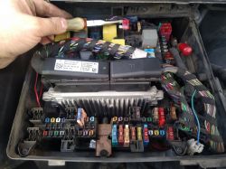 Vito W639 3.0 V6 CDI: Błędy ładowania przy wysokich obrotach i upalony bezpiecznik turbo